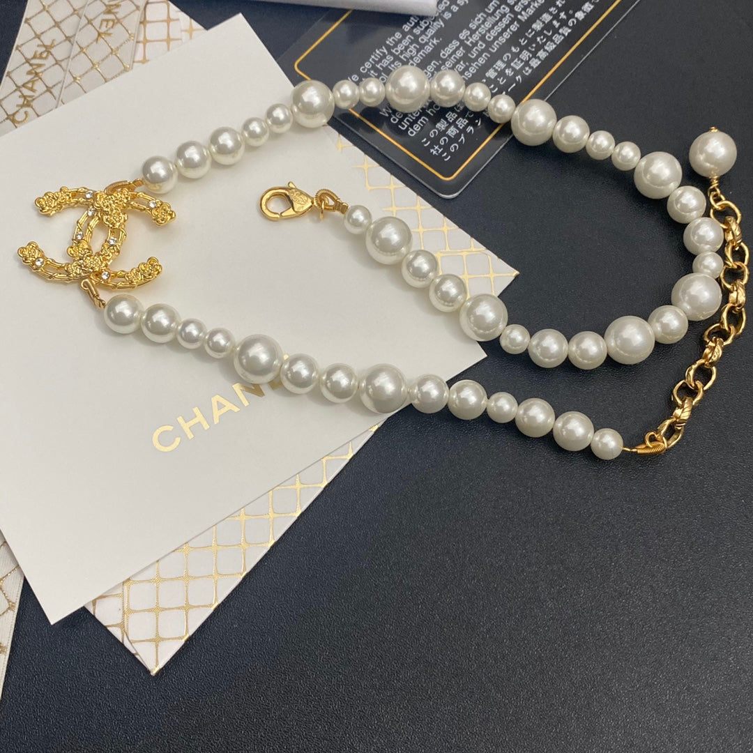 Chanel Irregular Pearl Short Necklace – Luxury Designer Jewelry – product image 4