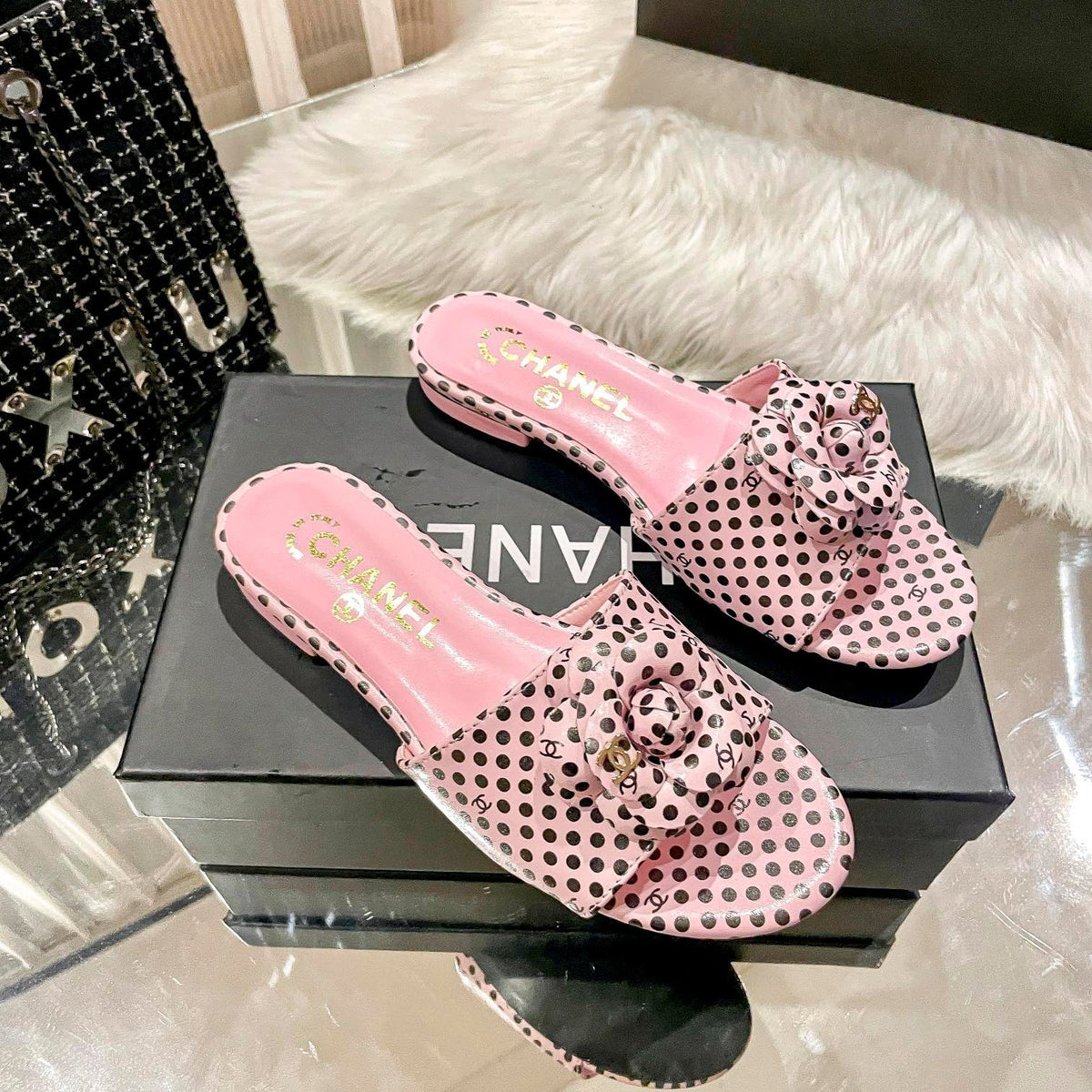 Chanel Retro Polka Dot Flat Slippers – slippers product image 1