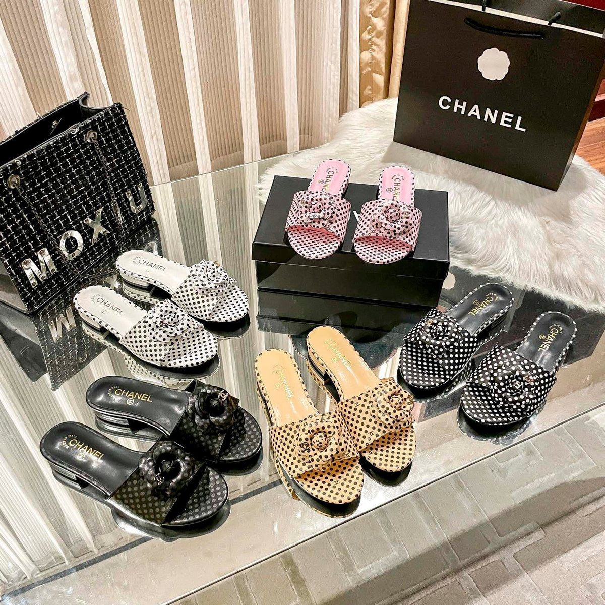 Chanel Retro Polka Dot Flat Slippers – slippers product image 11