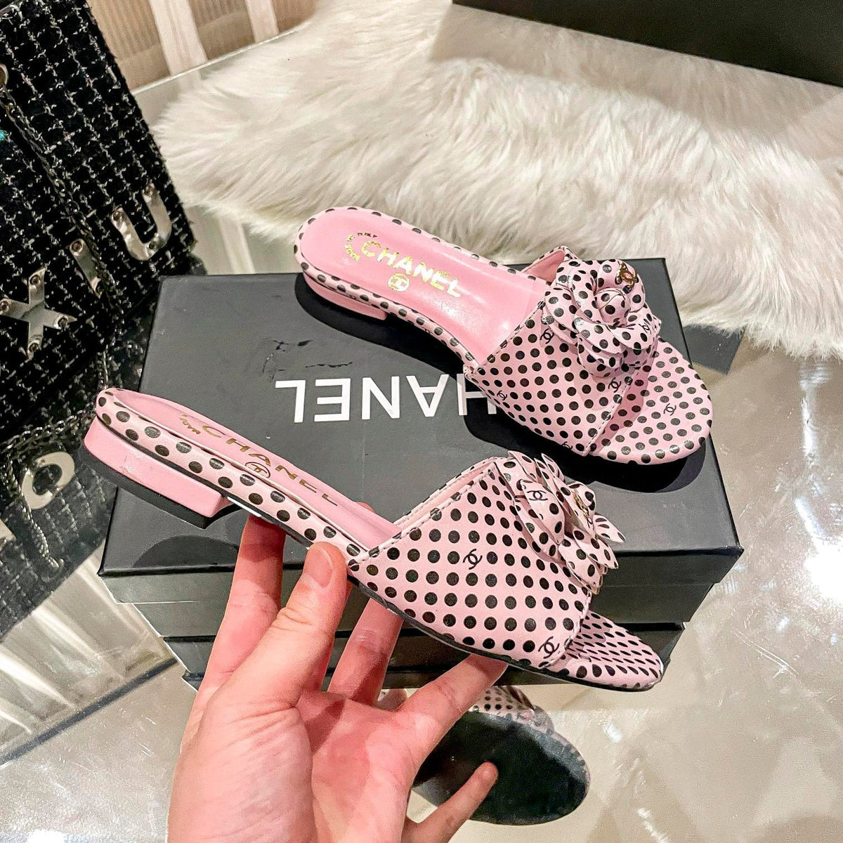 Chanel Retro Polka Dot Flat Slippers – slippers product image 12