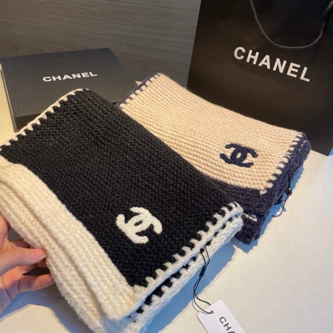 Chanel Solid Color Logo Cashmere Knit Scarf for Women – product image 5