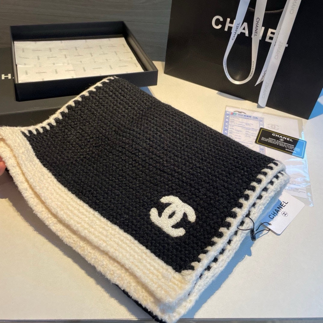 Chanel Solid Color Logo Cashmere Knit Scarf for Women – product image 7