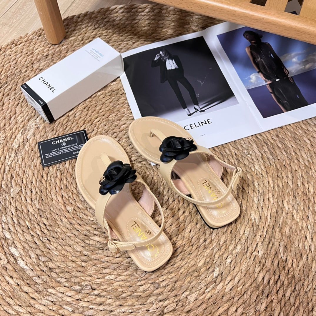 Chanel Vintage Flower Flip Flop Sandals – sandals product image 6