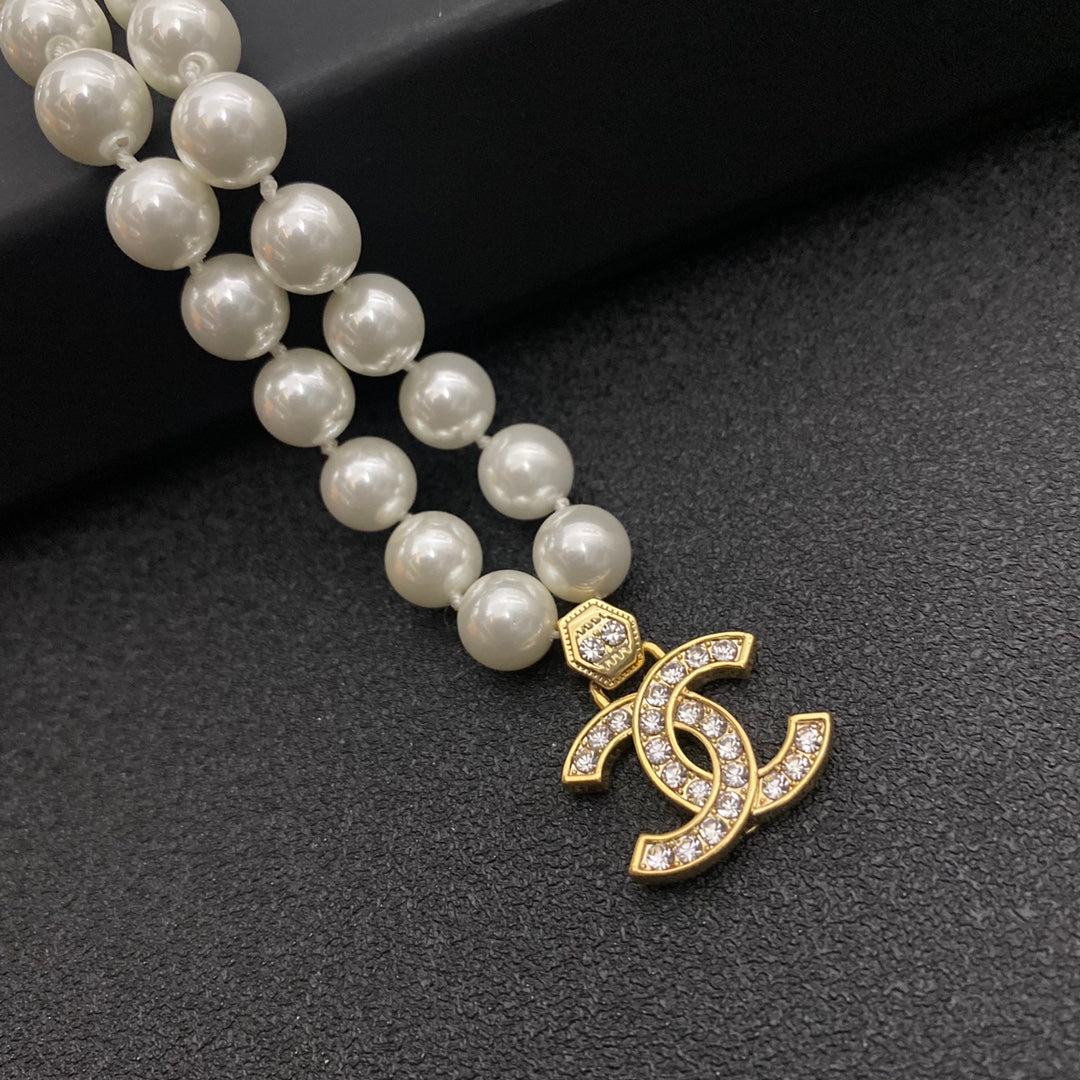 Chanel Vintage Pearl Necklace – Luxury Designer Jewelry – product image 3