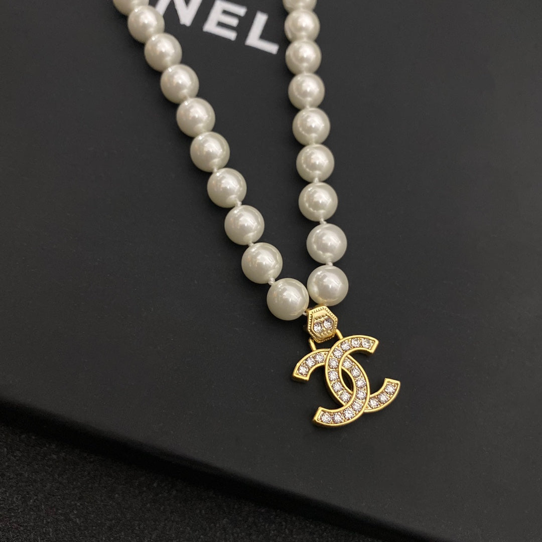 Chanel Vintage Pearl Necklace – Luxury Designer Jewelry – product image 5