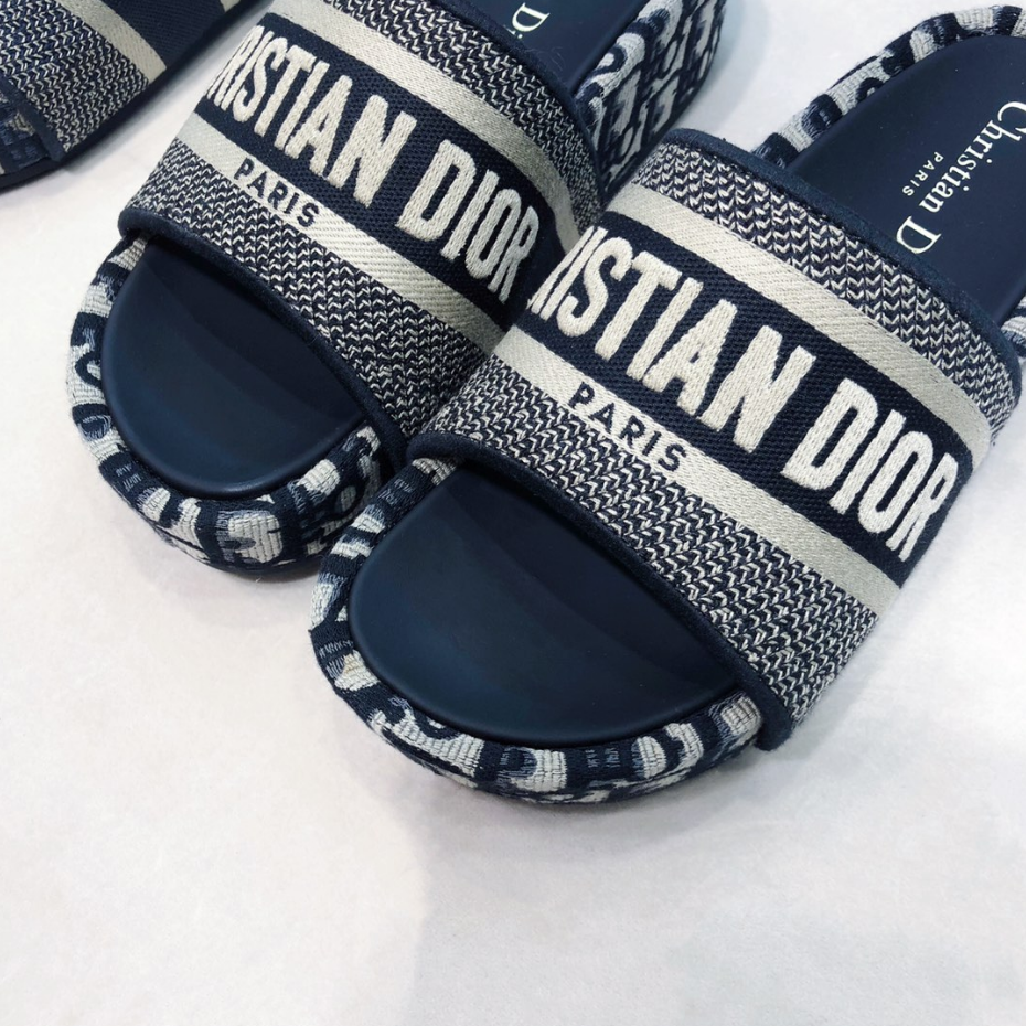 Dior Classic Embroidered Platform Slippers – slippers product image 14
