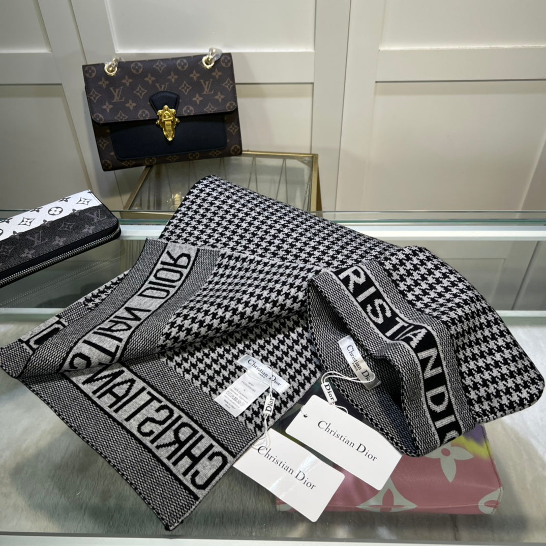 Dior Classic Houndstooth Cashmere Scarf Hat Set for Women – product image 15