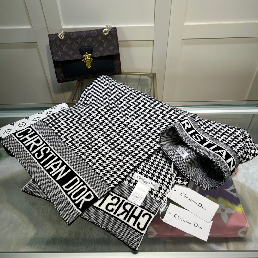 Dior Classic Houndstooth Cashmere Scarf Hat Set for Women – product image 18