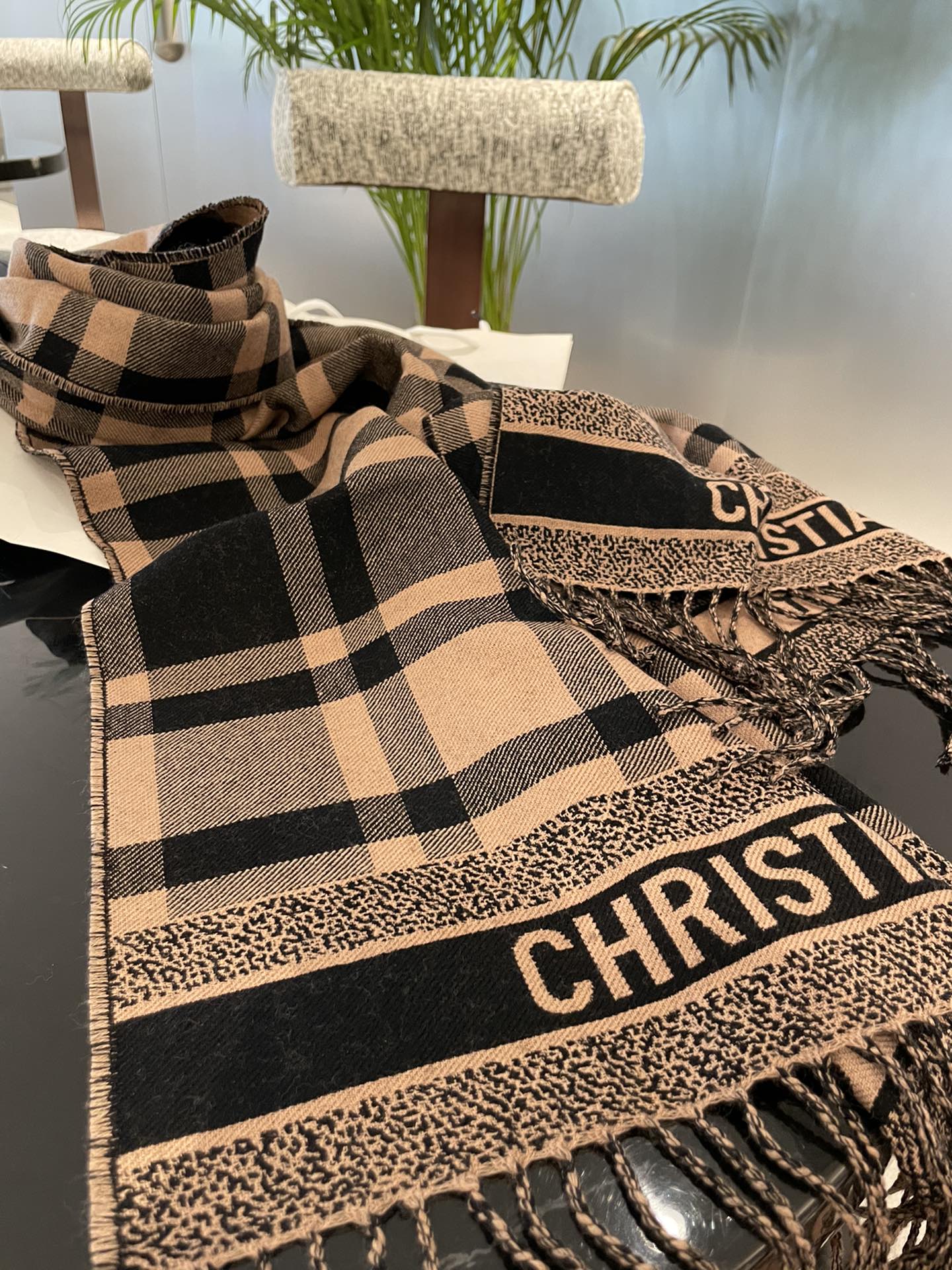 Dior Classic Plaid Fringed Cashmere Scarf Shawl for Women – product image 15