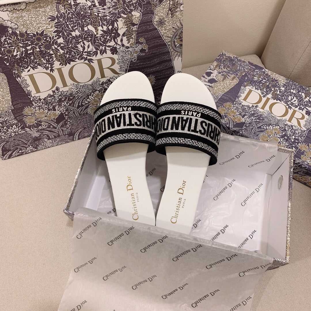 Dior Classic Women's Solid Color Embroidery Slippers – slippers product image 4