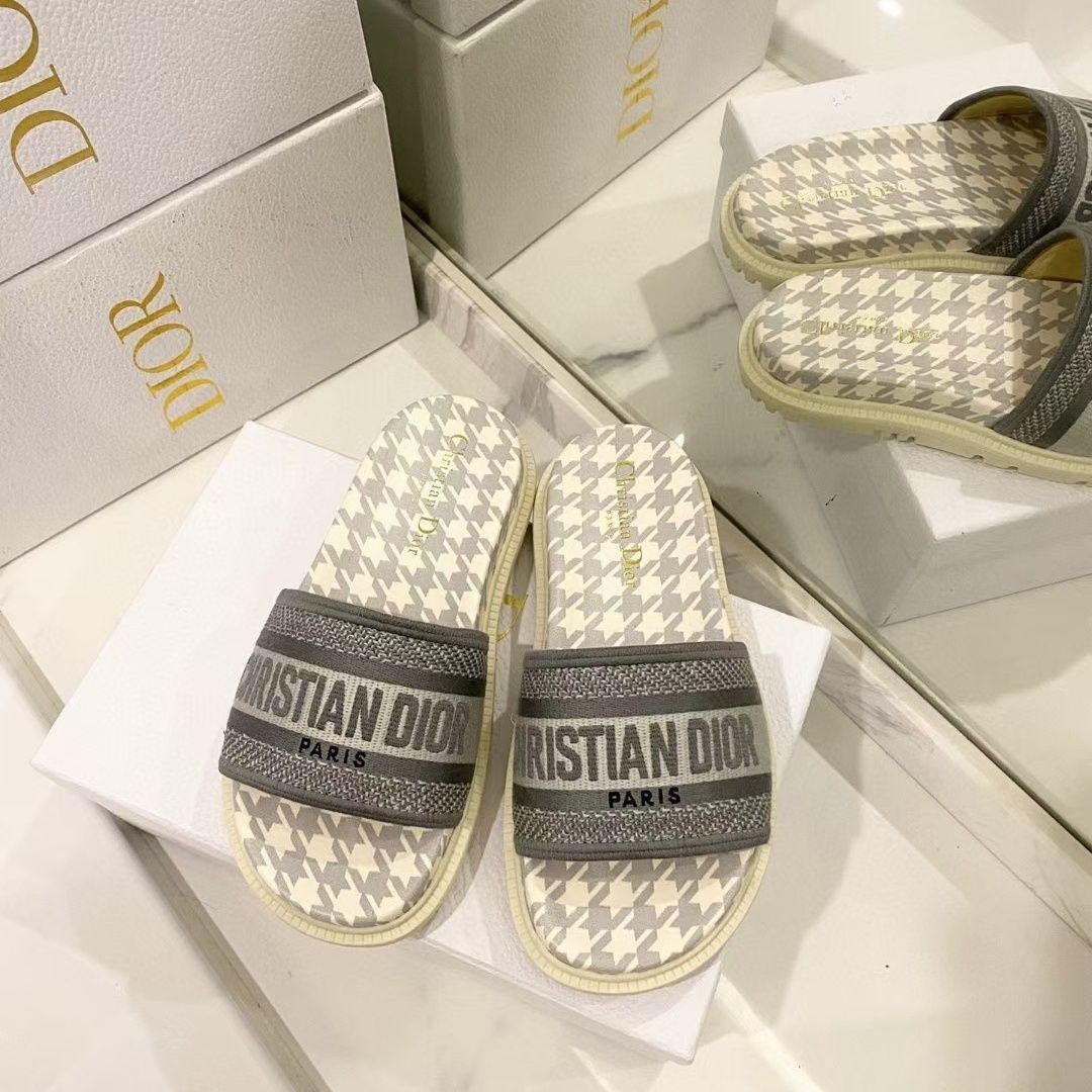 Dior Houndstooth Embossed Slipper Sandals – sandals product image 7