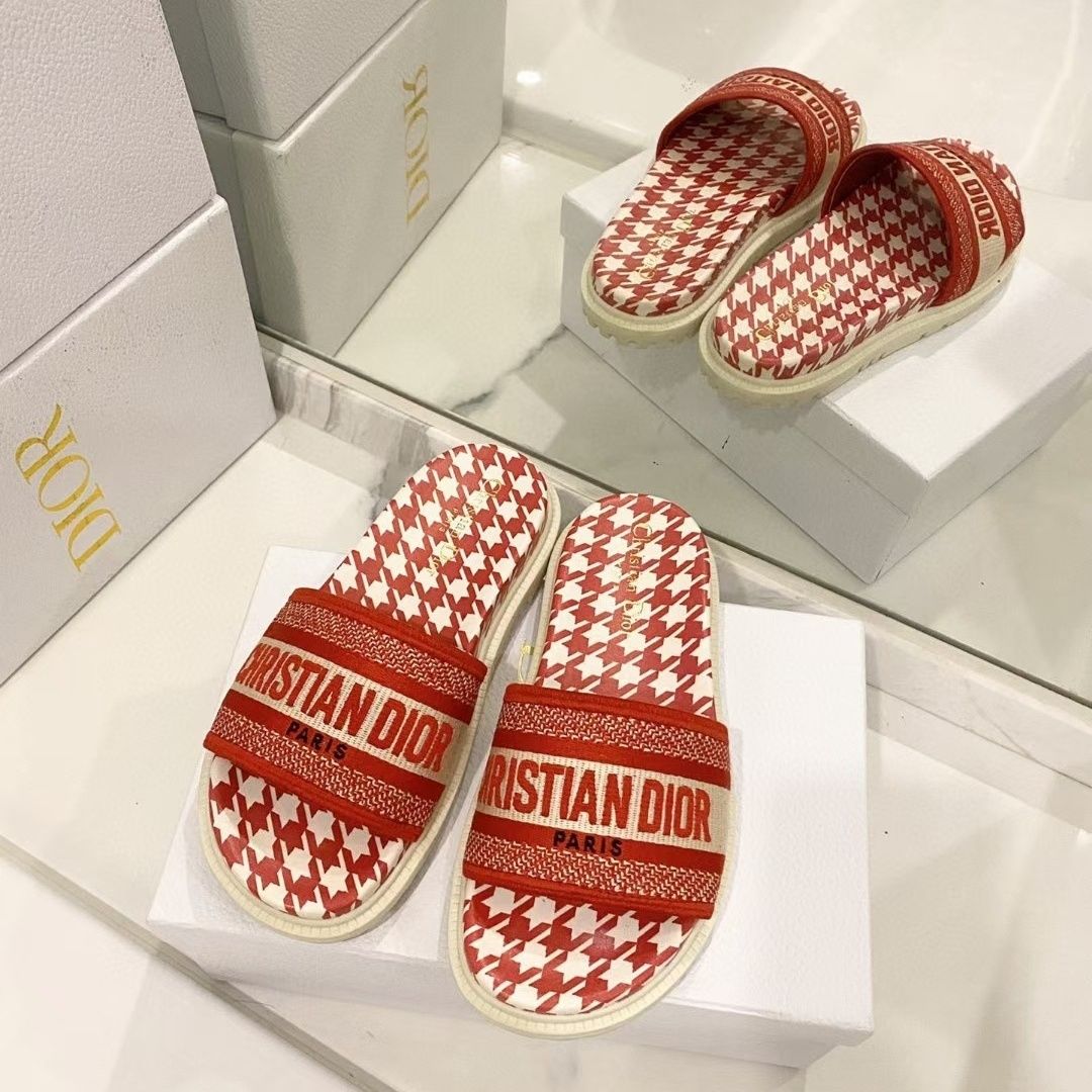 Dior Houndstooth Embossed Slipper Sandals – sandals product image 8