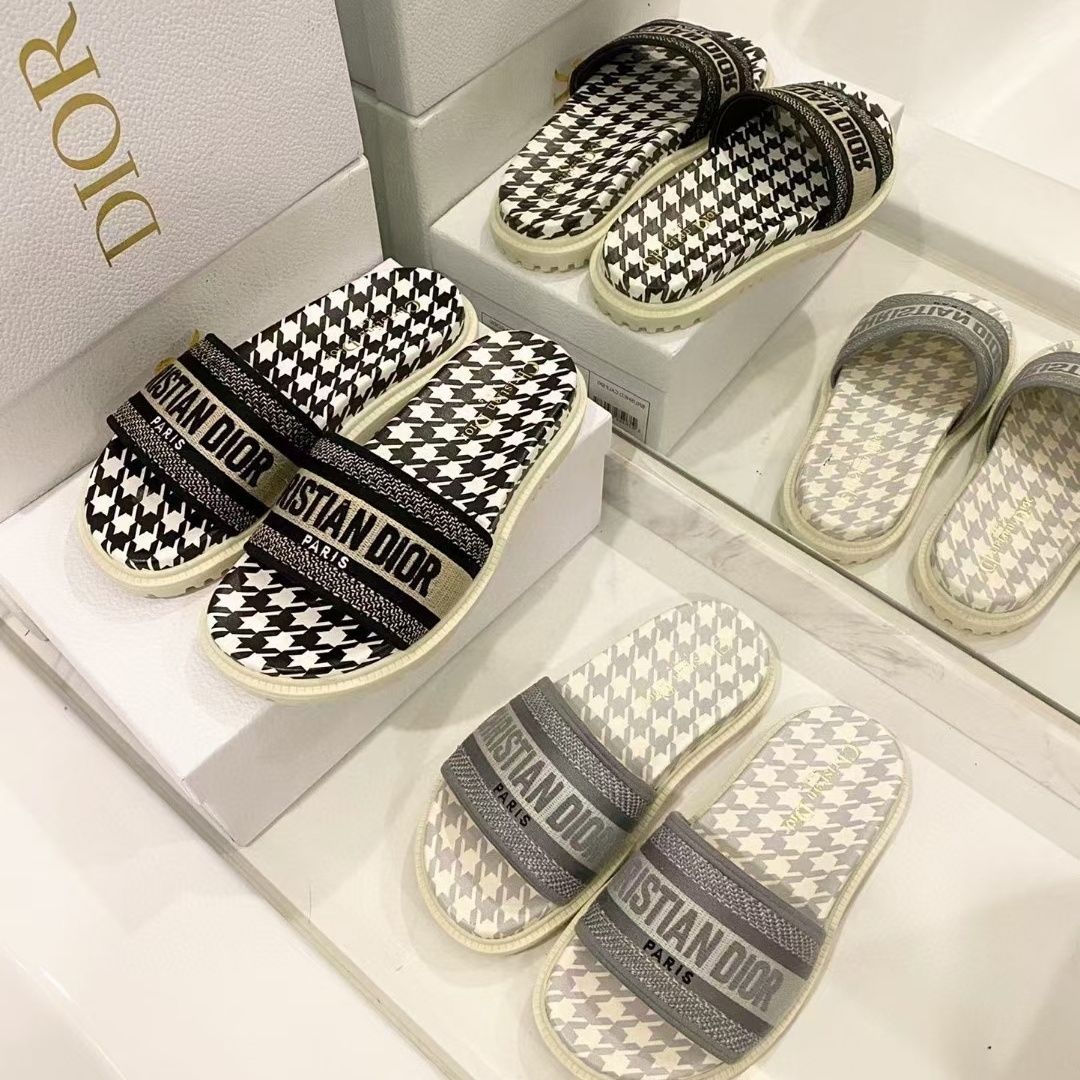 Dior Houndstooth Embossed Slipper Sandals – sandals product image 9