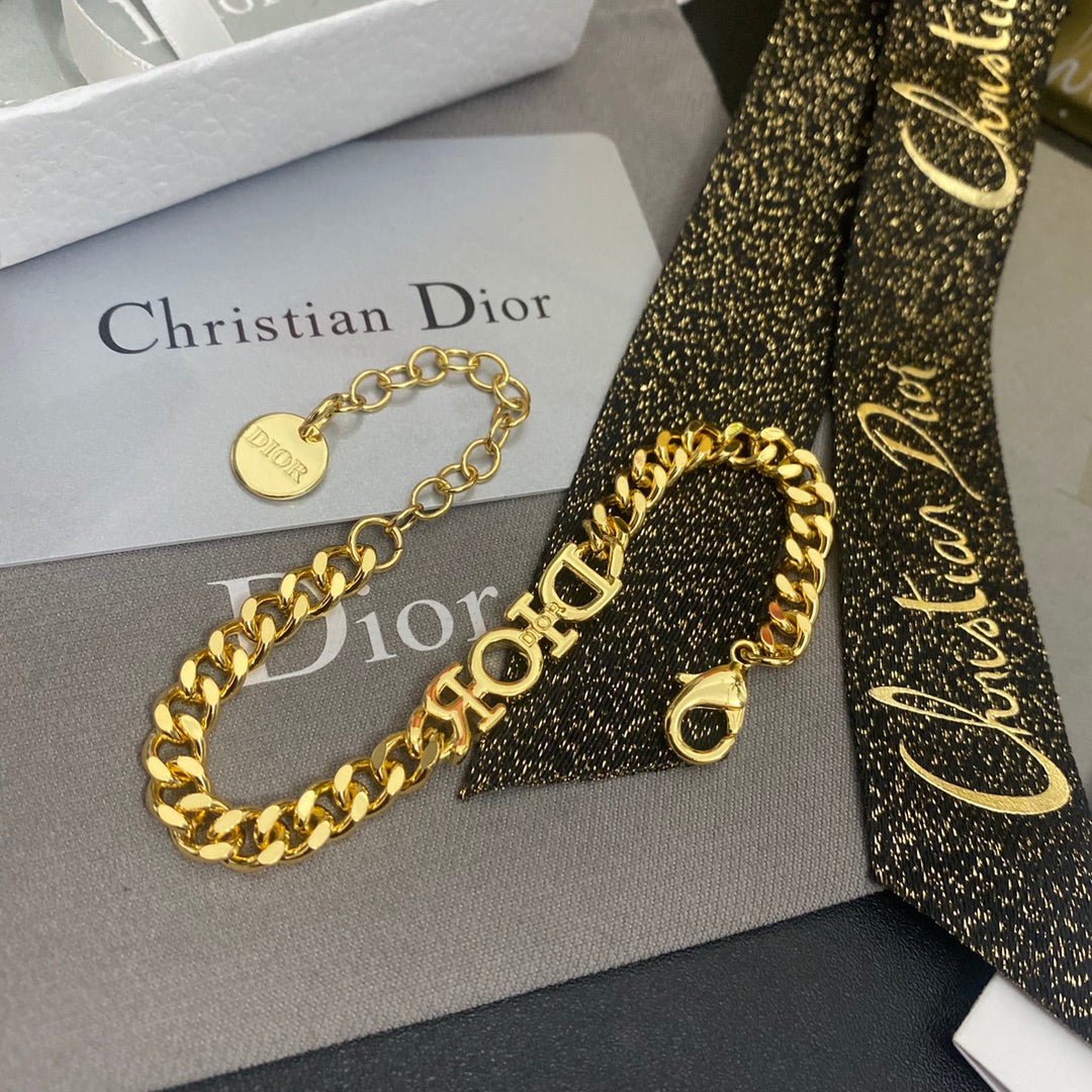 Dior Logo Letter Bracelet – Luxury Jewelry – product image 3