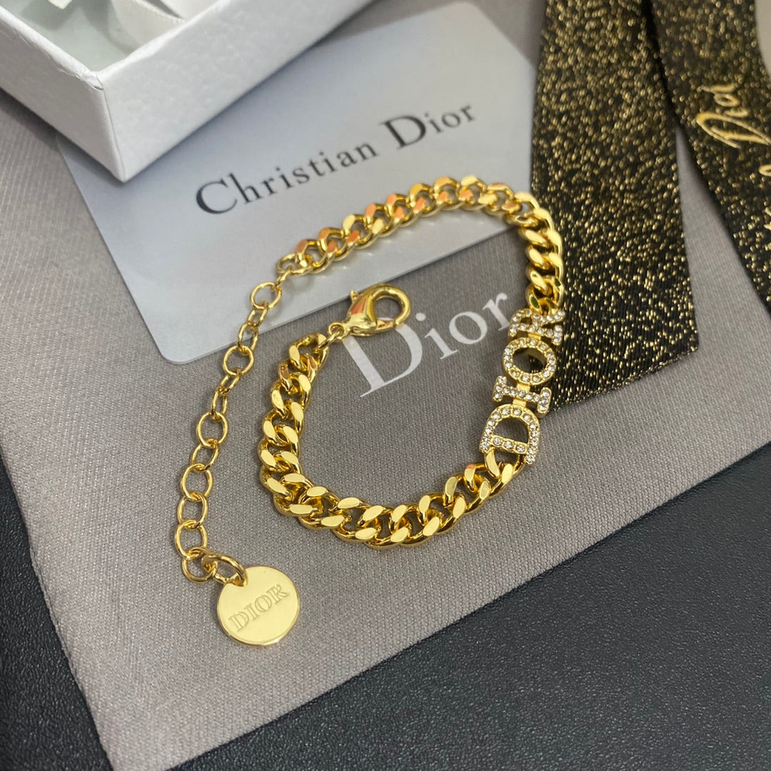 Dior Logo Letter Bracelet – Luxury Jewelry – product image 4