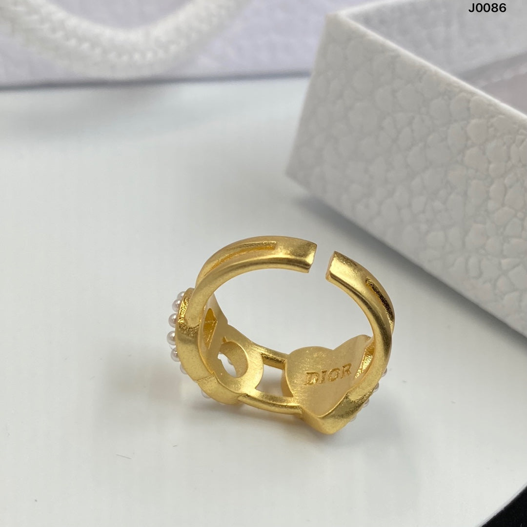 Dior Love Pearl Ring – Luxury Designer Jewelry – product image 4