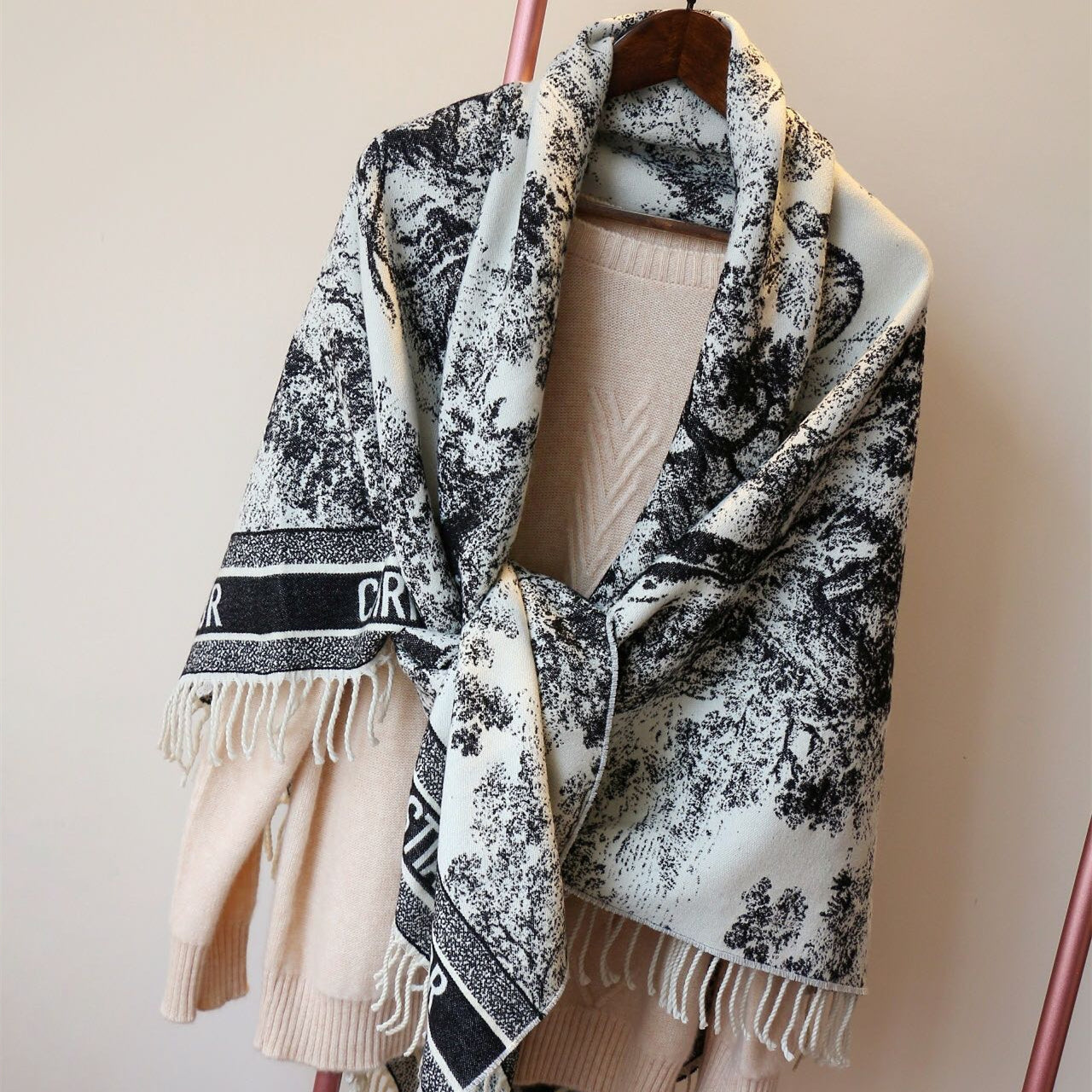 Dior Premium Woven Classic landscape painting pattern scarf for Women – product image 5