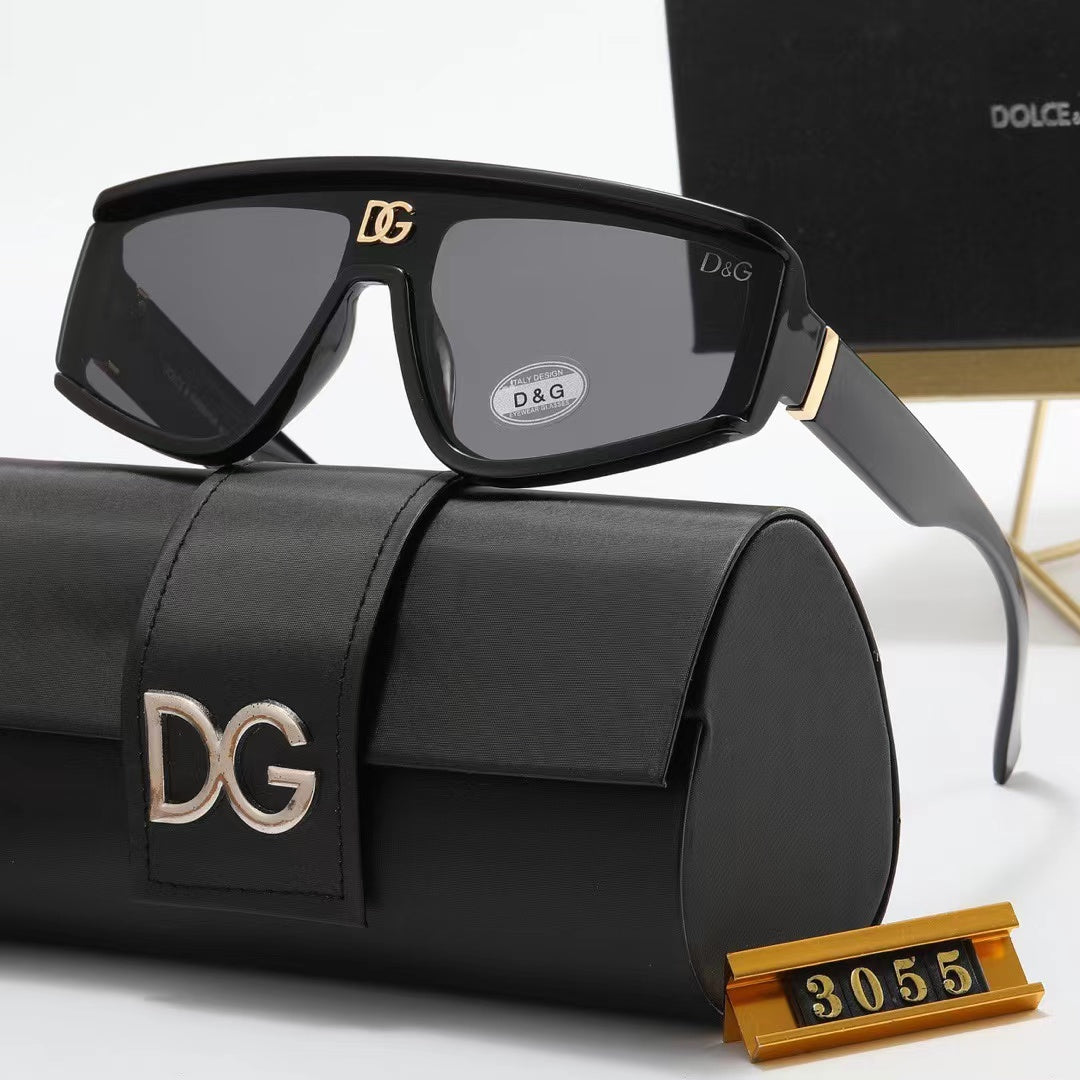 Dolce & Gabbana Oversized Shield Polarized Sunglasses for Unisex – product image 7