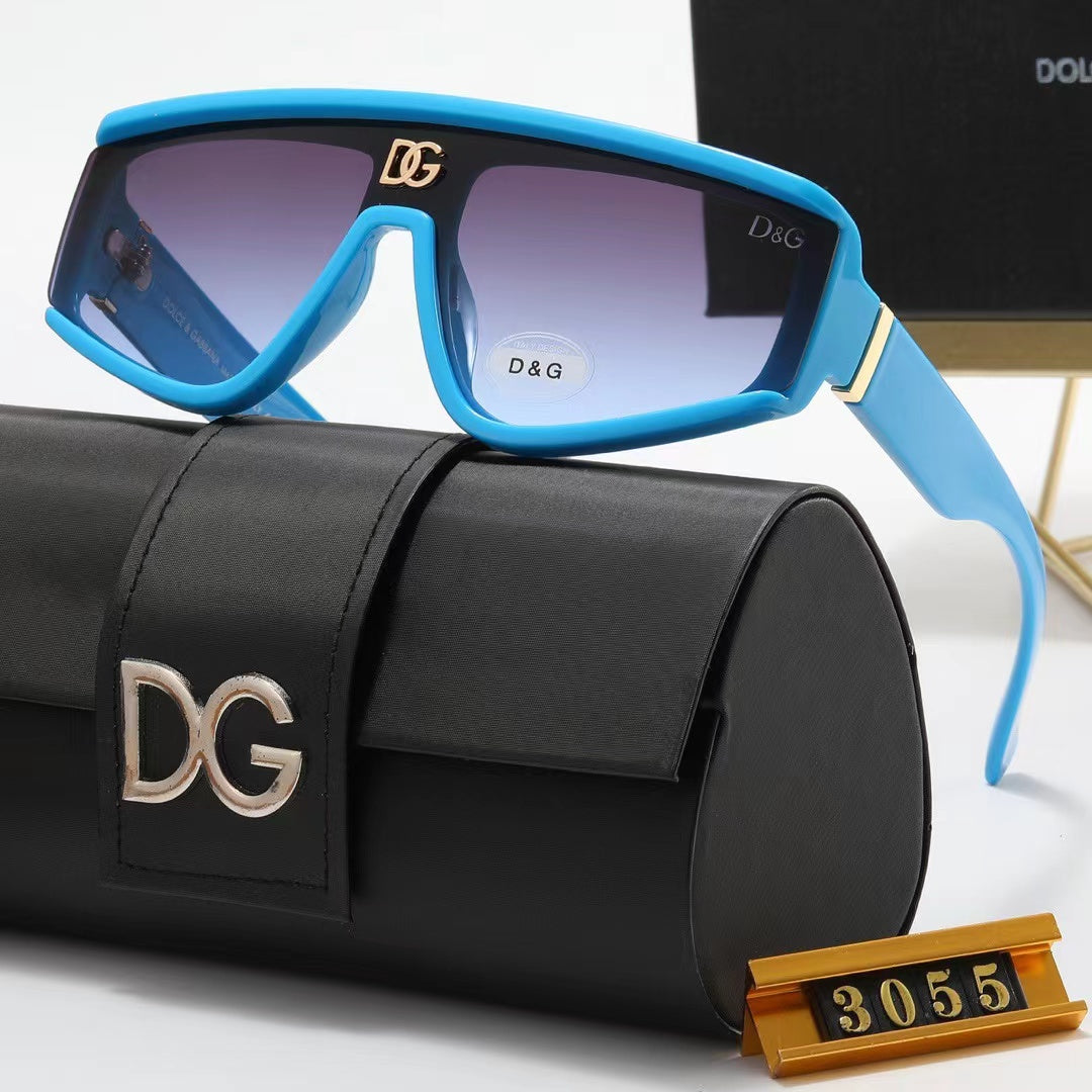 Dolce & Gabbana Oversized Shield Polarized Sunglasses for Unisex – product image 11