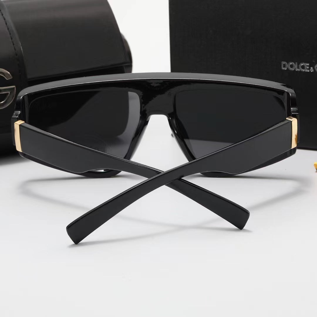 Dolce & Gabbana Oversized Shield Polarized Sunglasses for Unisex – product image 18