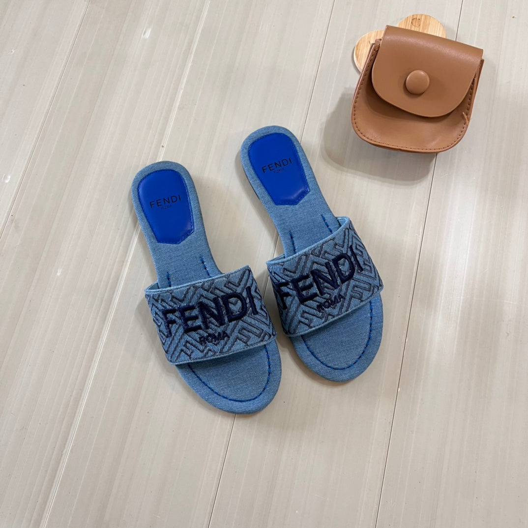 Fendi Canvas F Printed Flat Slippers – slippers product image 2