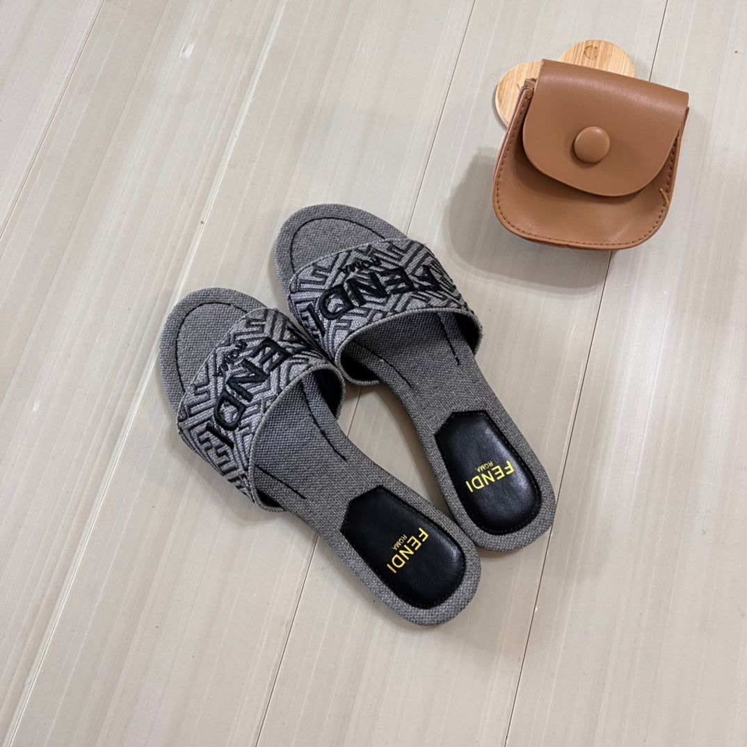Fendi Canvas F Printed Flat Slippers – slippers product image 6