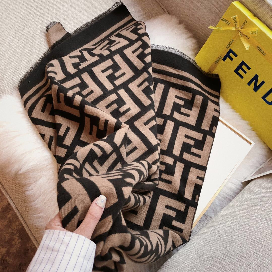 Fendi FF Reversible Cashmere Scarf Shawl for Women – product image 5