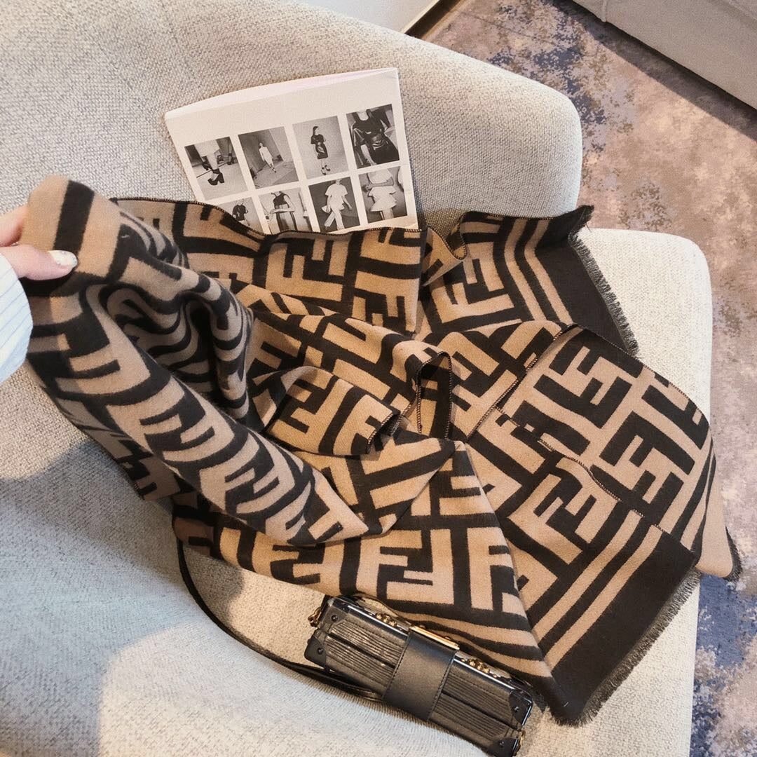 Fendi FF Reversible Cashmere Scarf Shawl for Women – product image 6