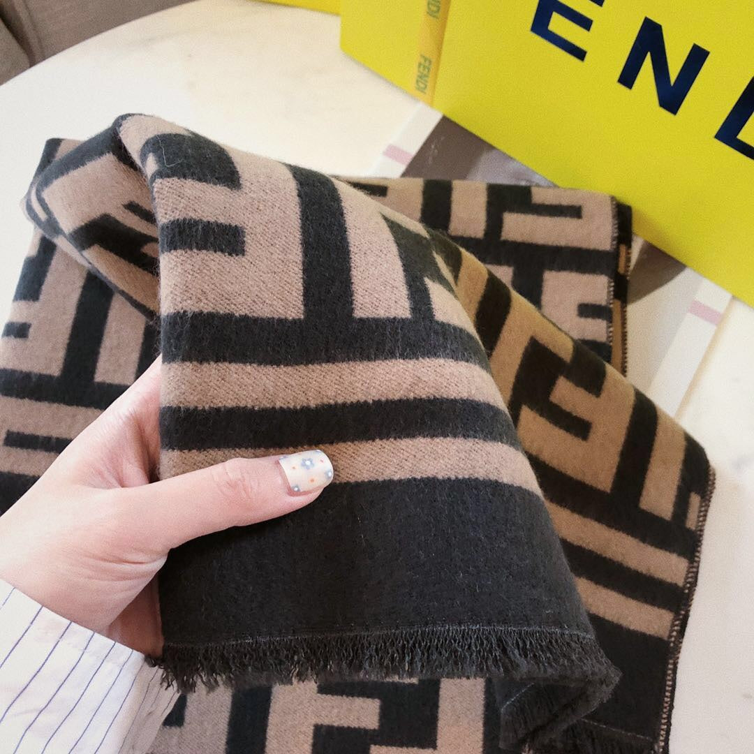 Fendi FF Reversible Cashmere Scarf Shawl for Women – product image 7