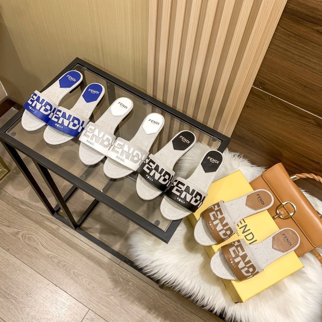 Fendi Monogrammed Classic Flat Slippers – slippers product image 9