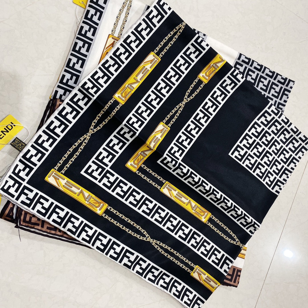Fendi Twill Silk Chain Element Square Scarf for Women – product image 10