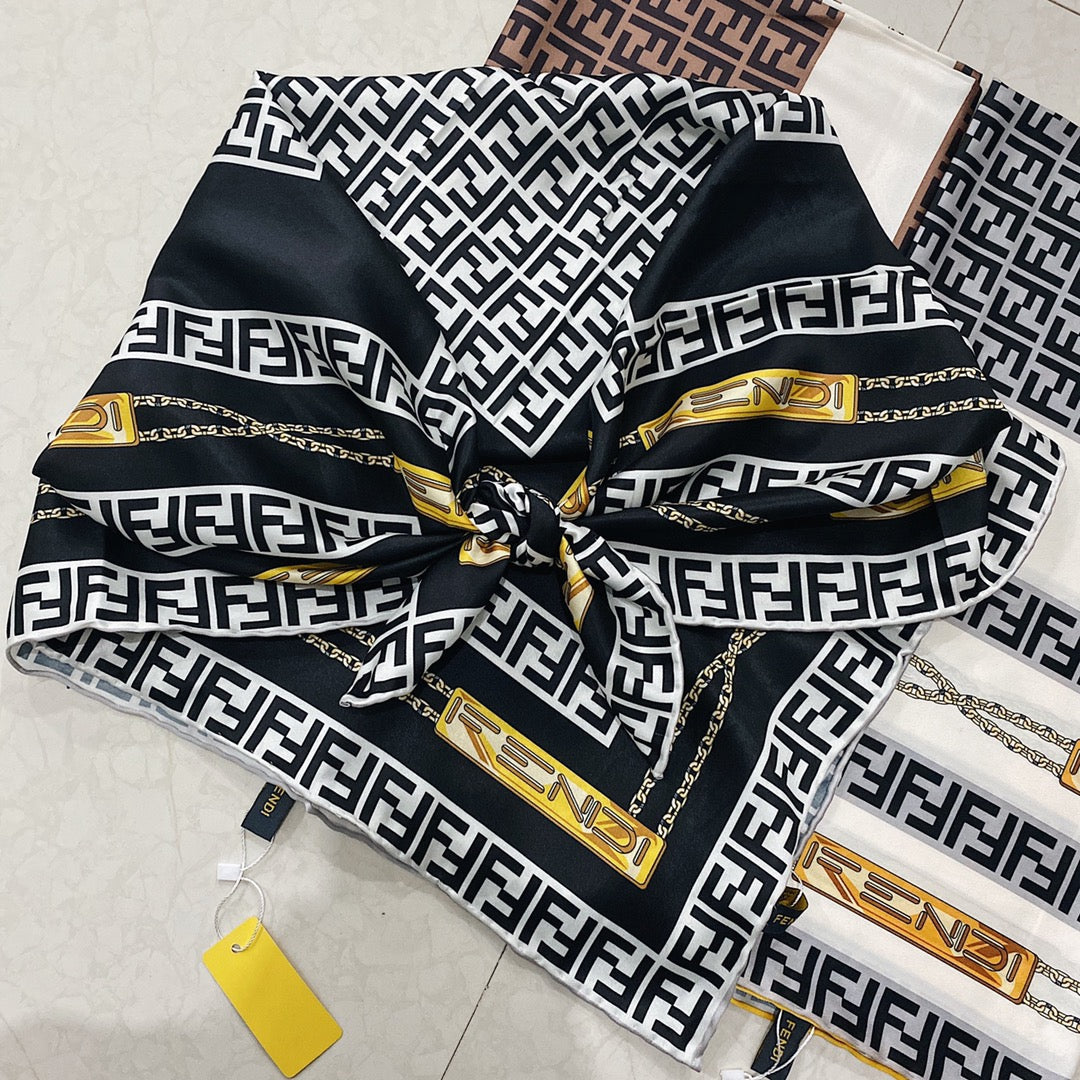 Fendi Twill Silk Chain Element Square Scarf for Women – product image 13