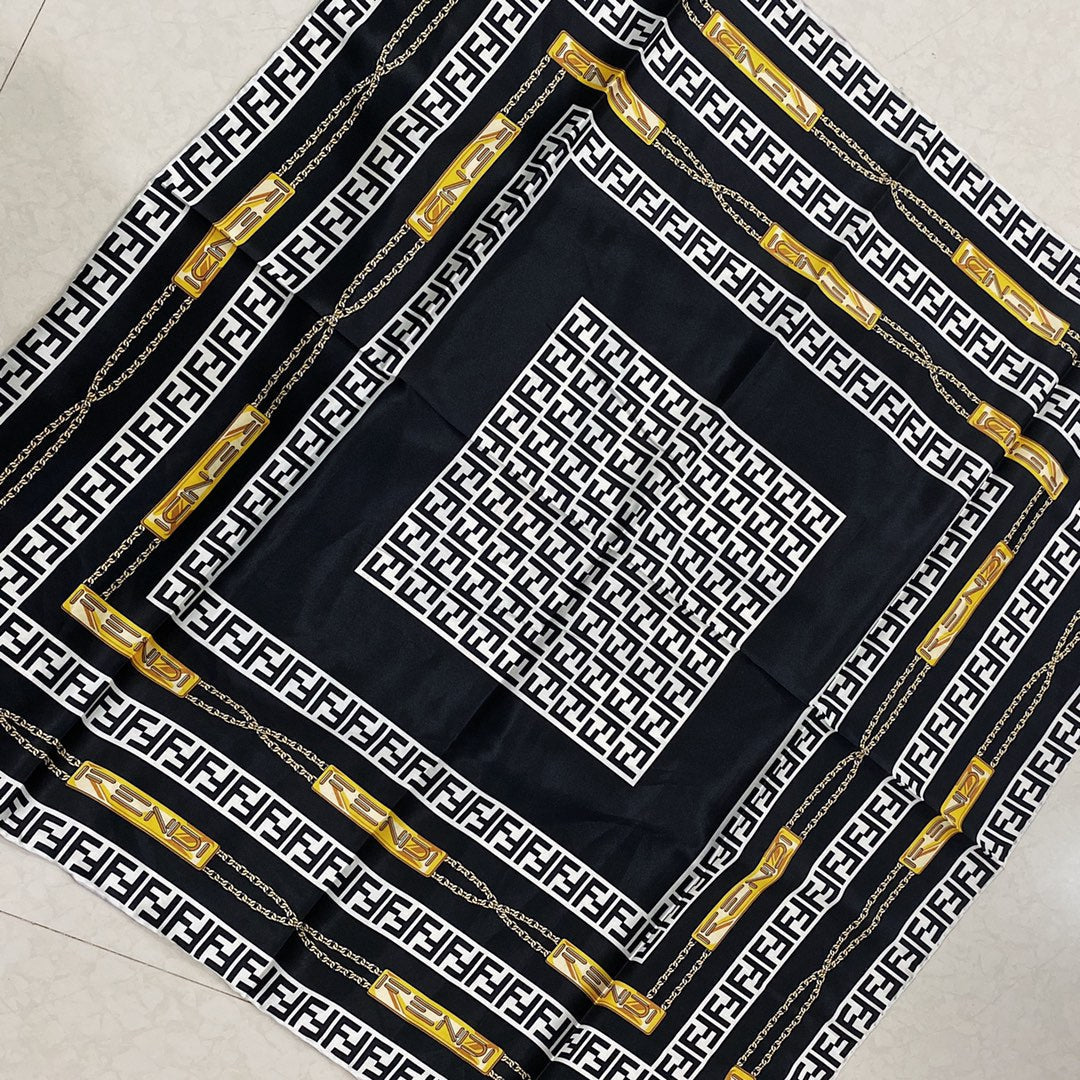 Fendi Twill Silk Chain Element Square Scarf for Women – product image 7