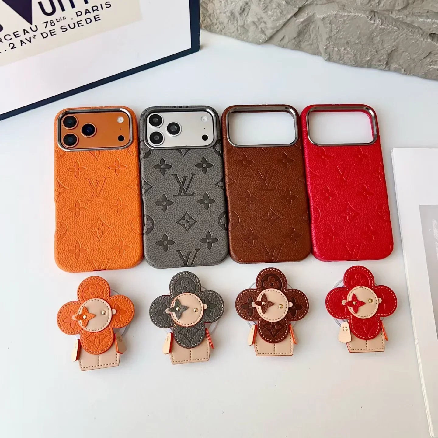 Louis Vuitton iPhone 17 Pro Max Case MagSafe Leather with Flower Grip – Gray