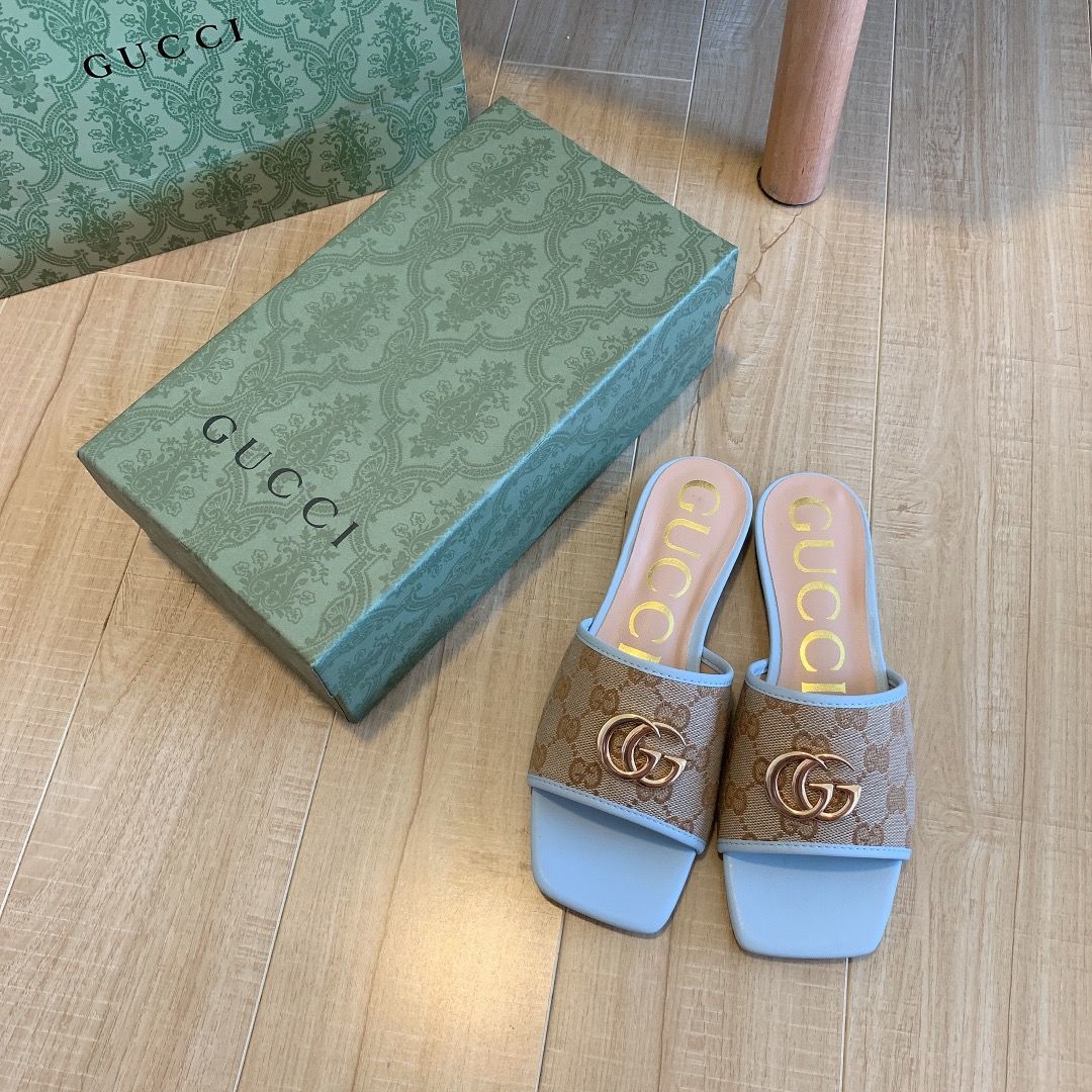 Gucci Brown Canvas Embossed Flat Slippers – slippers product image 7