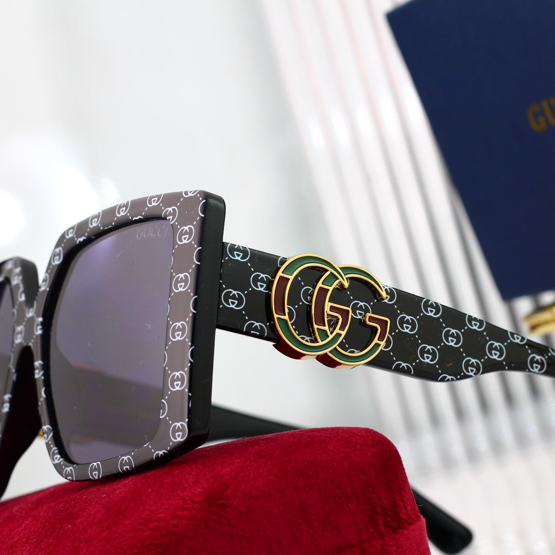 Gucci Classic Square-Shaped Letters Sunglasses for Unisex – product image 15