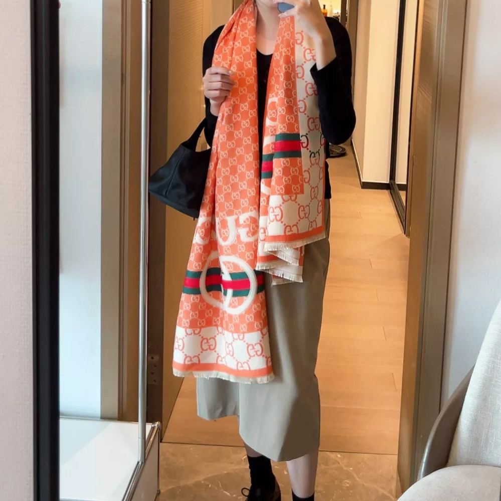 Gucci Color Block Logo Jacquard Cashmere Scarf for Women – product image 35