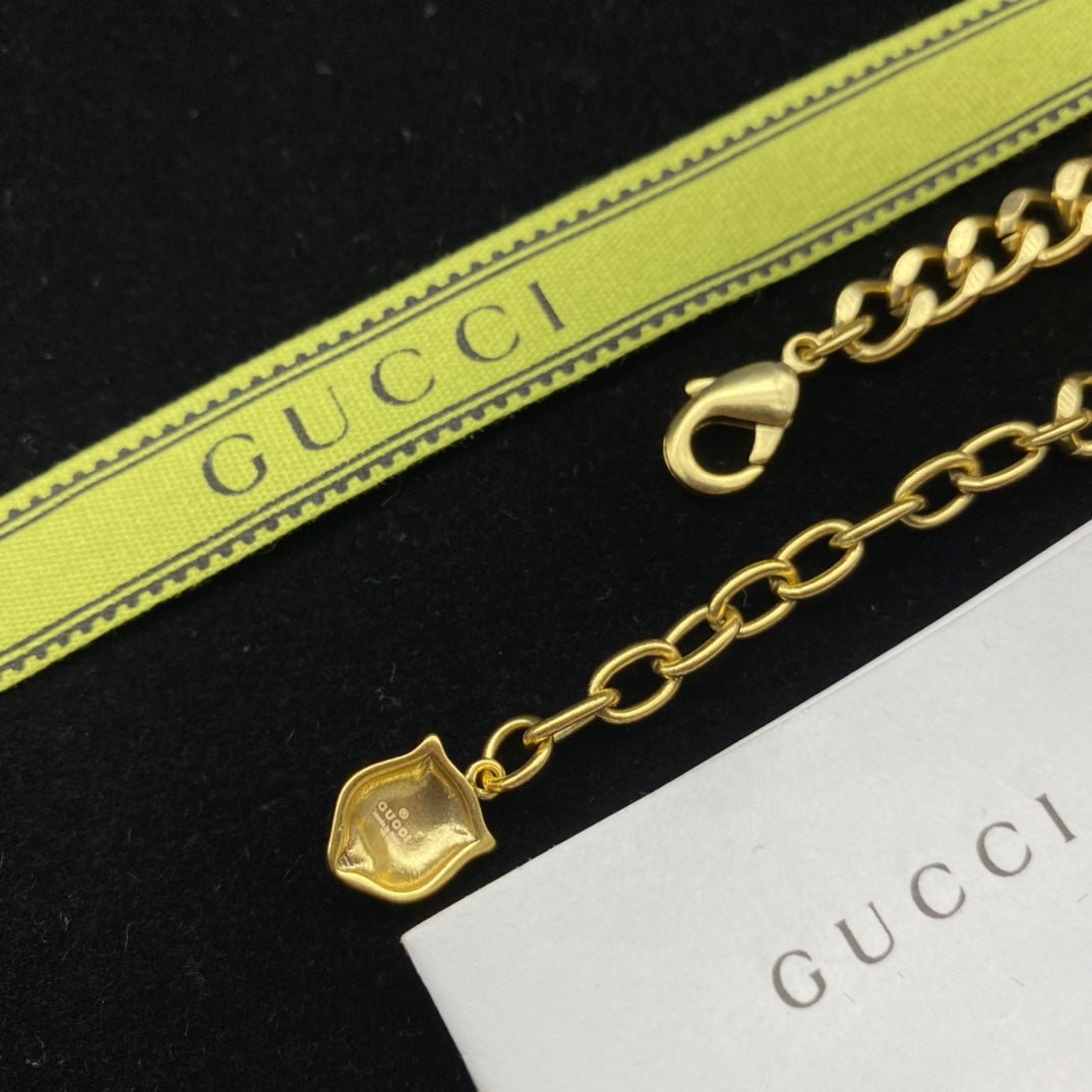 Gucci Crystal Flower Bracelet – Luxury Jewelry – product image 5