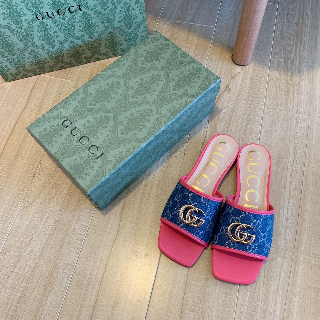 Gucci Denim Embossed Flat Slippers – slippers product image 10