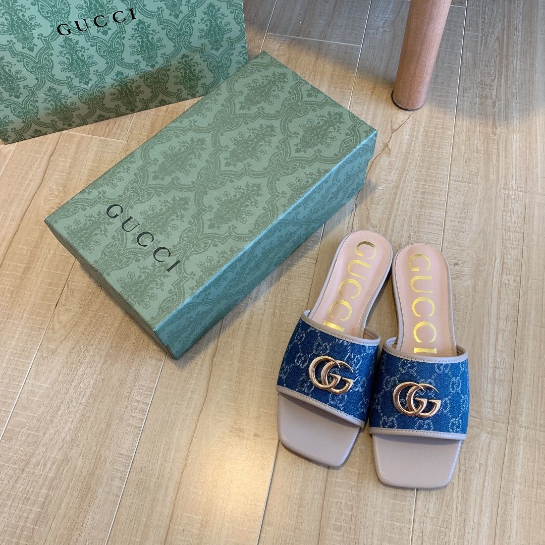 Gucci Denim Embossed Flat Slippers – slippers product image 11