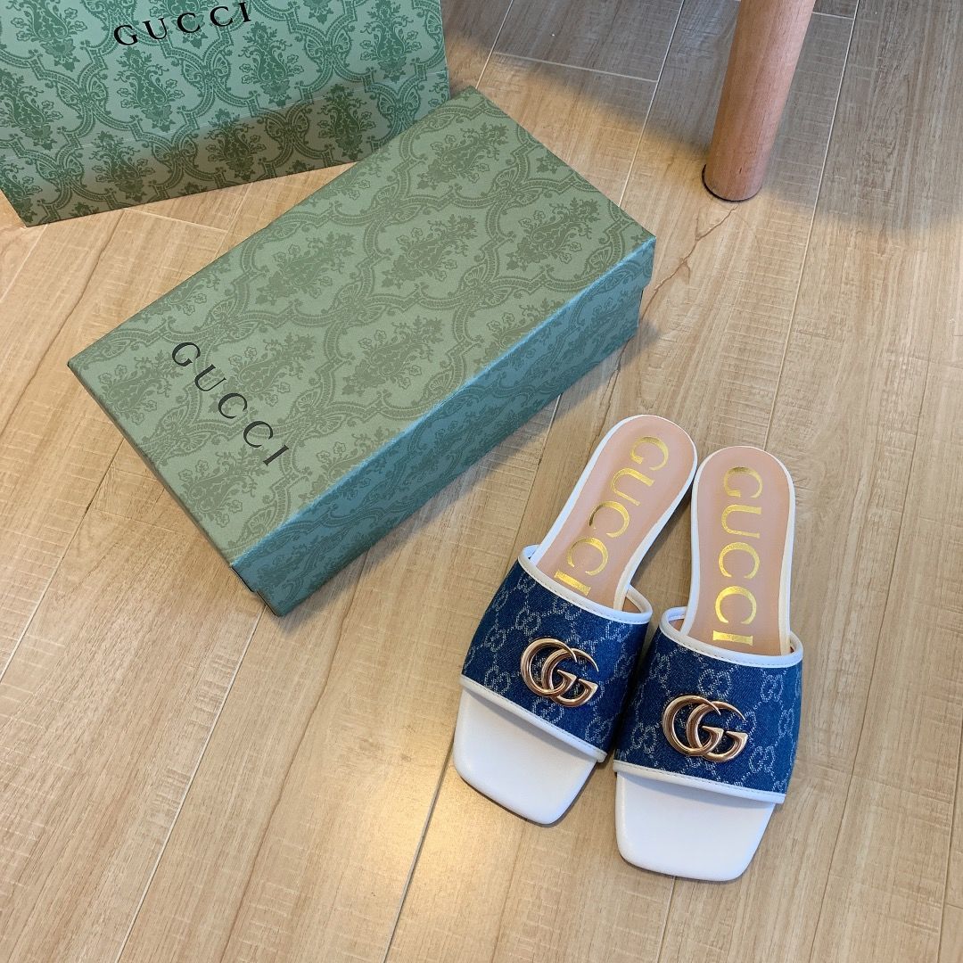 Gucci Denim Embossed Flat Slippers – slippers product image 2