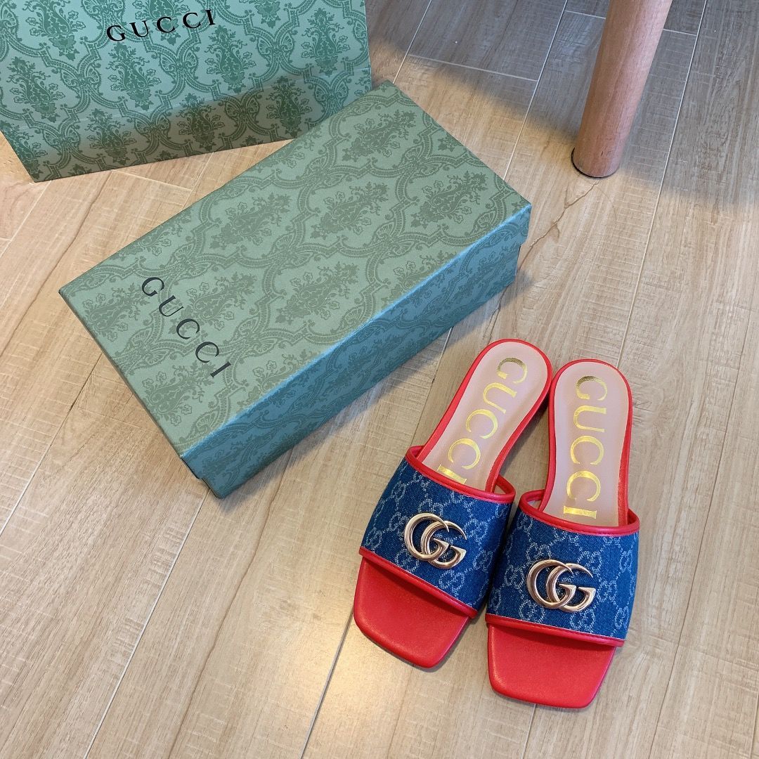 Gucci Denim Embossed Flat Slippers – slippers product image 5