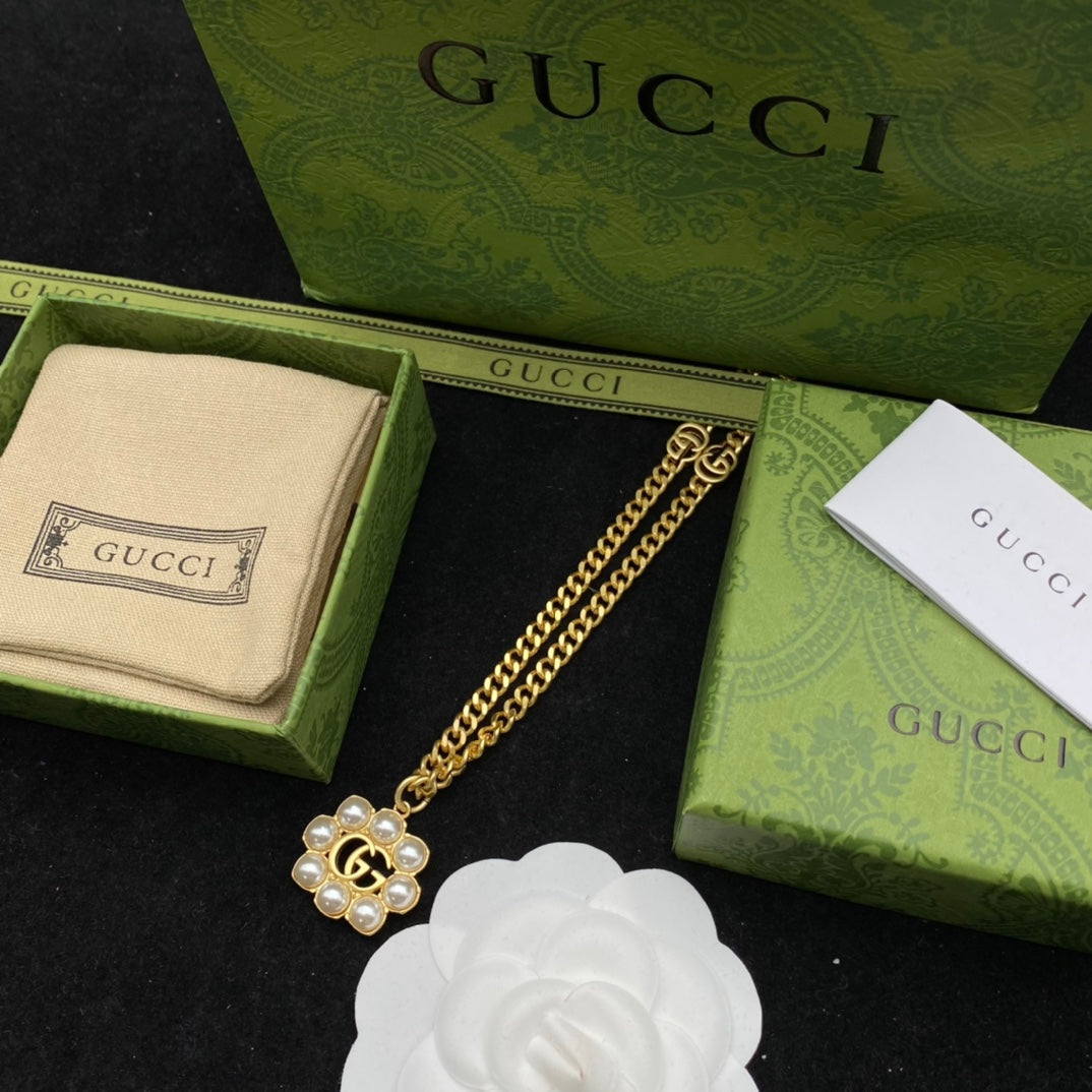 Gucci Double G Pearl Flower Necklace – Luxury Designer Jewelry – product image 6