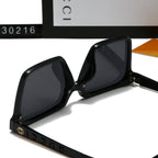 Gucci Geometric Square Polarized Sunglasses for Unisex – product image 8