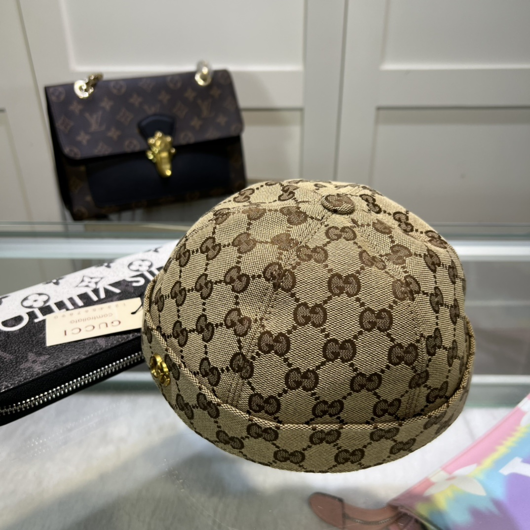 Gucci GG monogram skullcap beige front