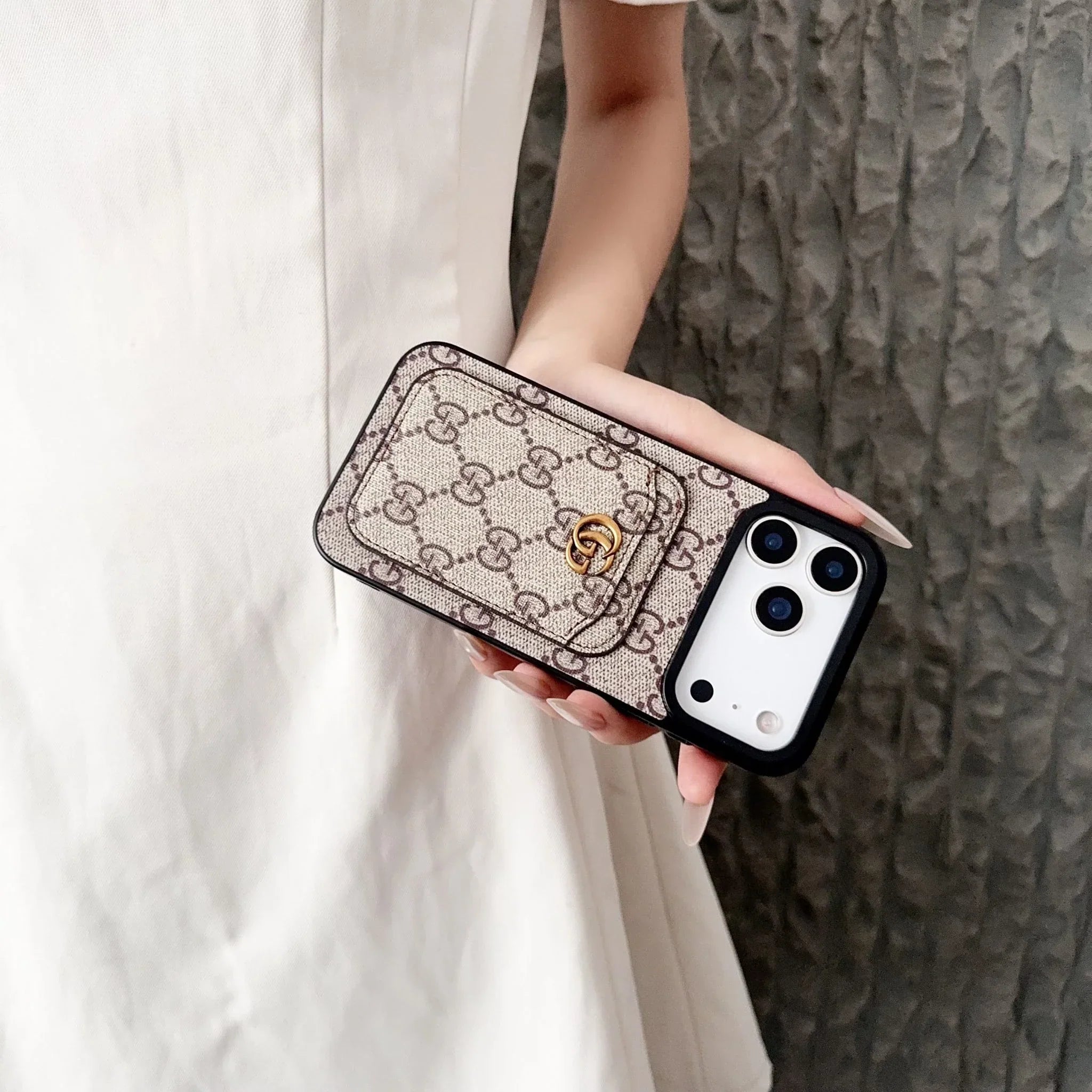 Gucci iPhone 17 Pro / Pro Max Case with Cardholder – GG Canvas Luxury Wallet Case