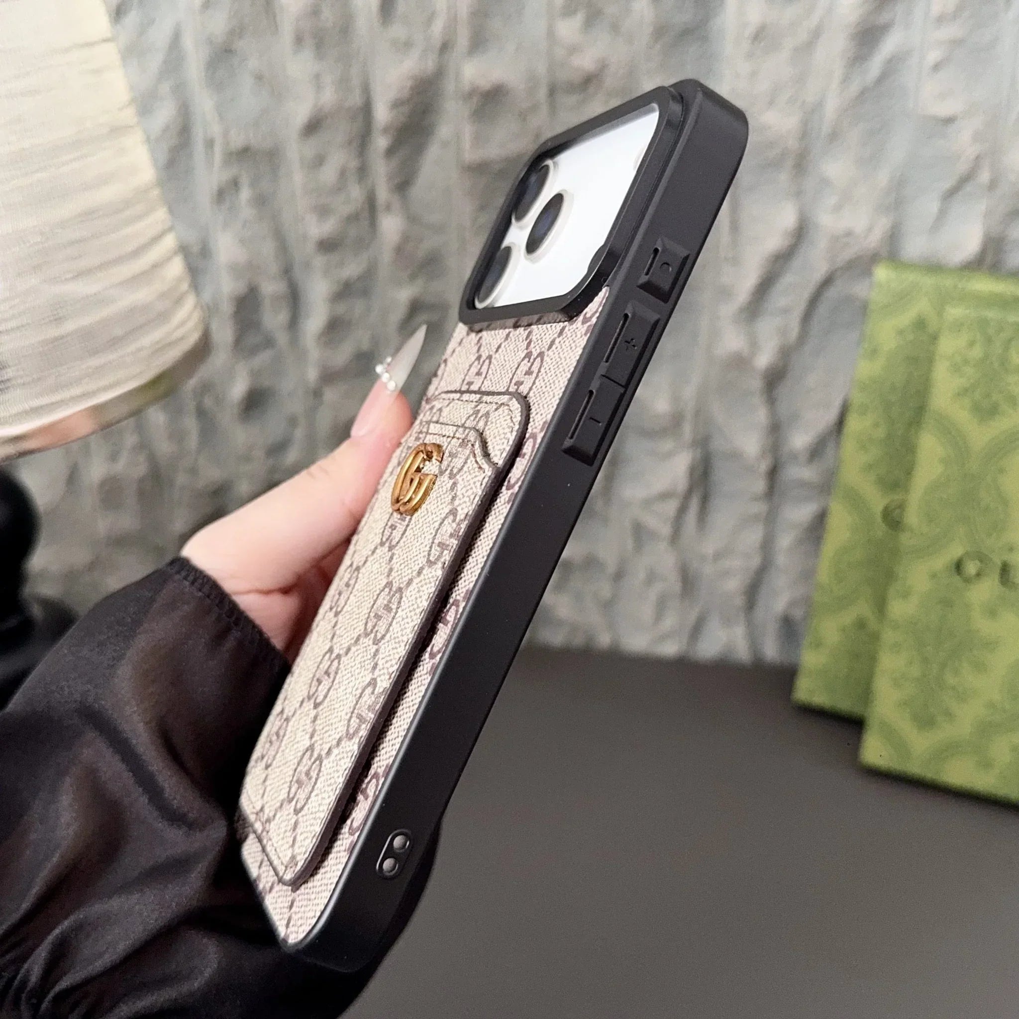 Gucci iPhone 17 Pro / Pro Max Case with Cardholder – GG Canvas Luxury Wallet Case