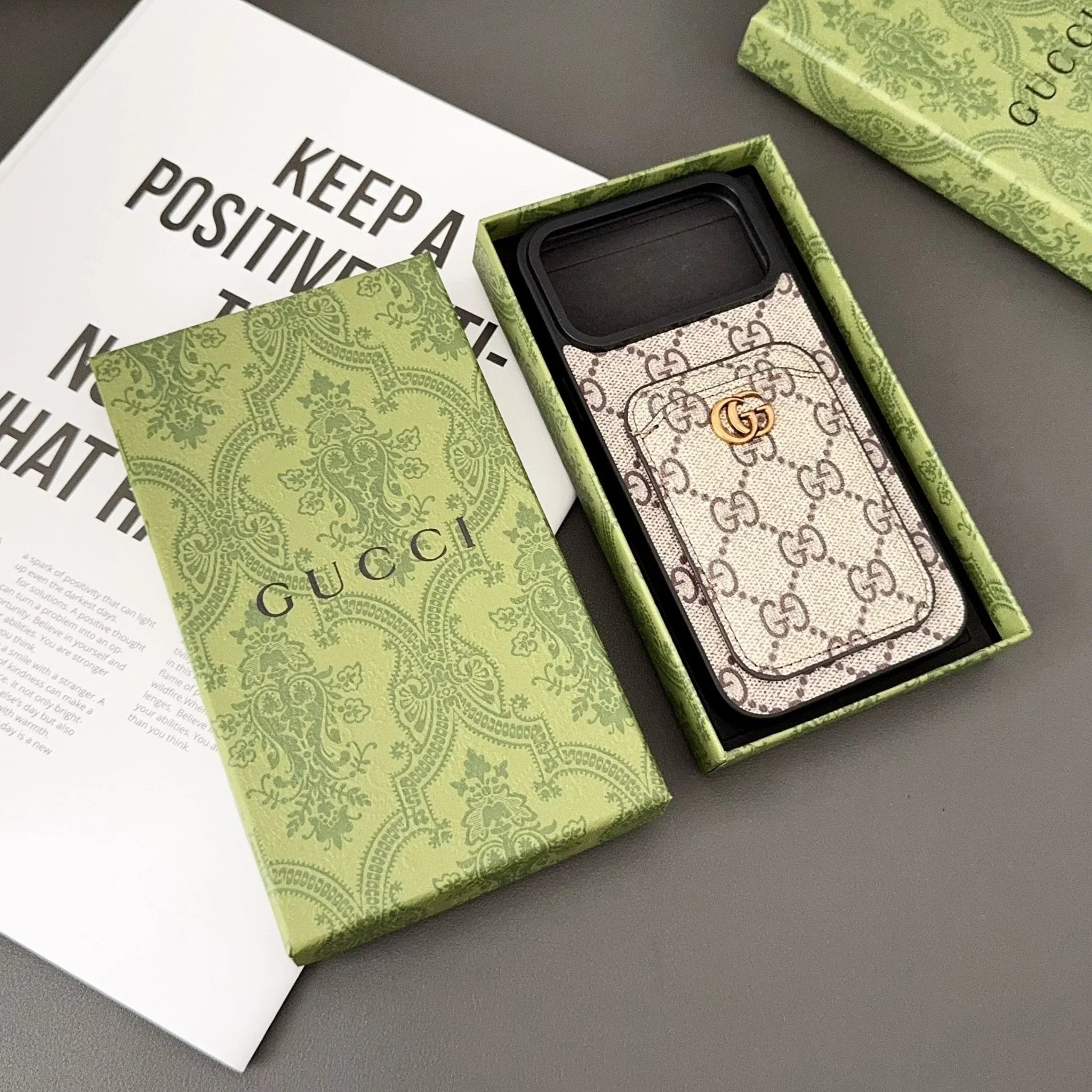 Gucci iPhone 17 Pro / Pro Max Case with Cardholder – GG Canvas Luxury Wallet Case
