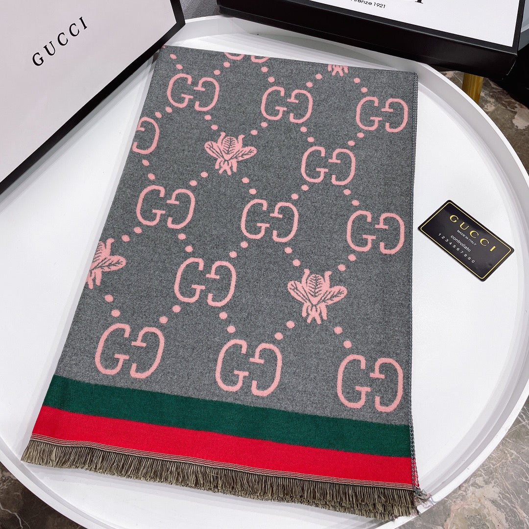 Gucci Little Bee Element Thick Cashmere Scarf for Women – product image 11