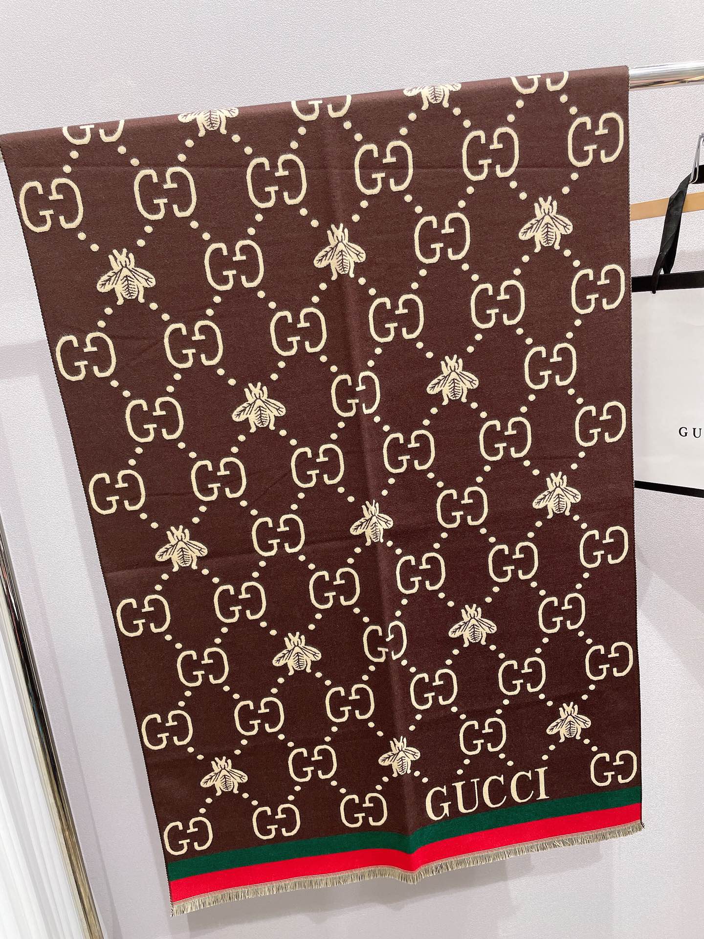 Gucci Little Bee Element Thick Cashmere Scarf for Women – product image 28